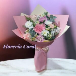 Ramo de flores rosadas